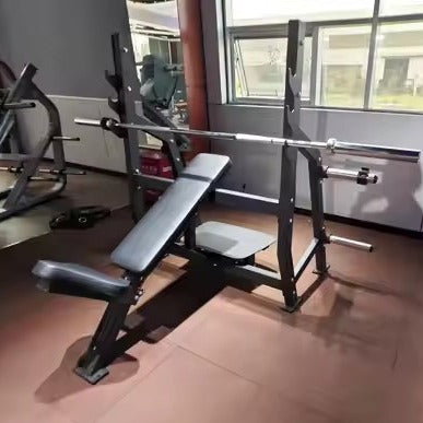 Banca de Pecho Inclinado